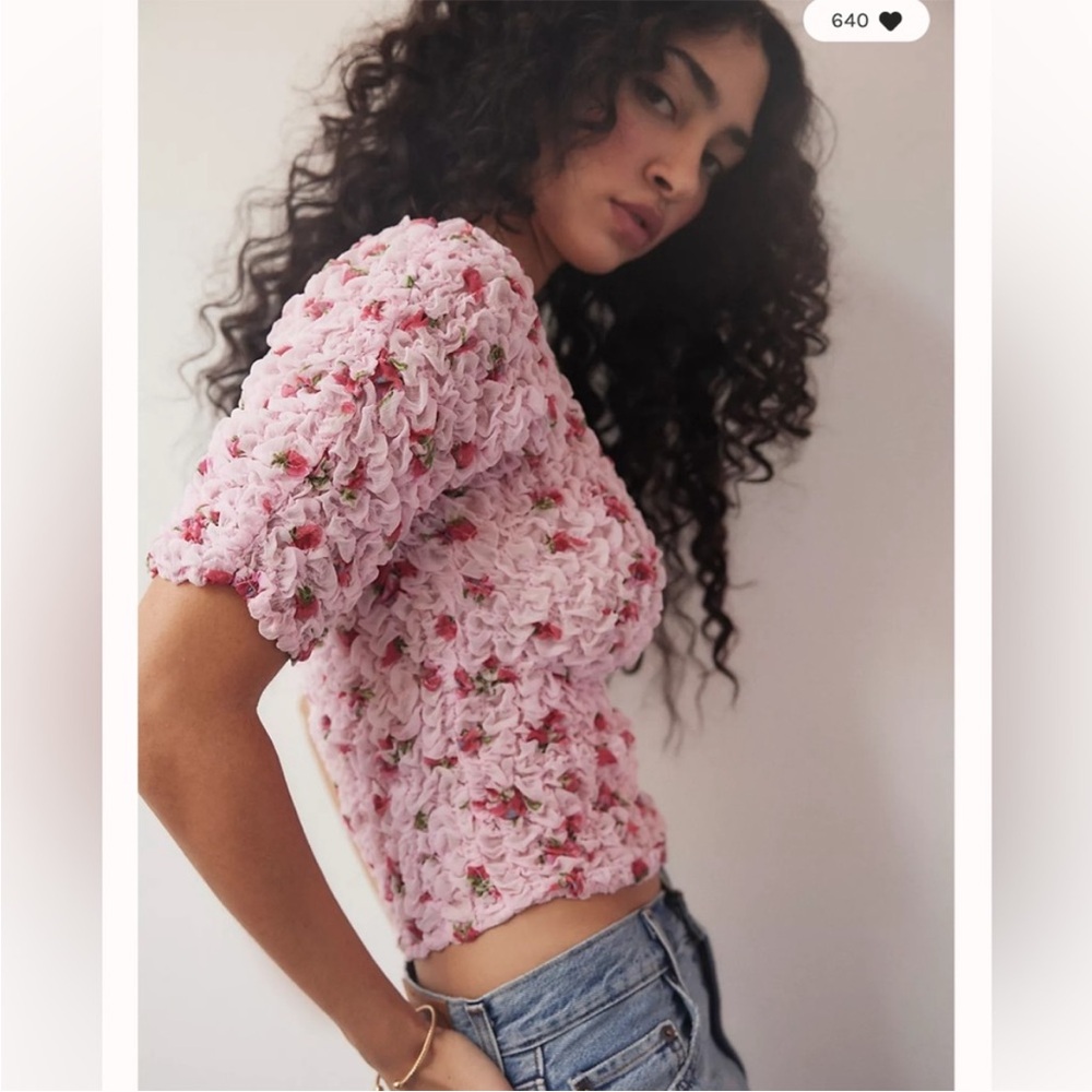 Free People Rosie Posie Cute Pink Floral Ruched Smocked Shirt Top Sz Medium